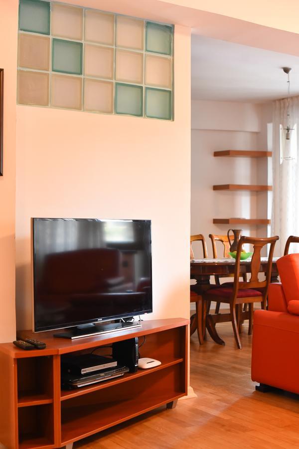 3 Bedroom Home With Parking Garage In The Heart Of Скопье Экстерьер фото
