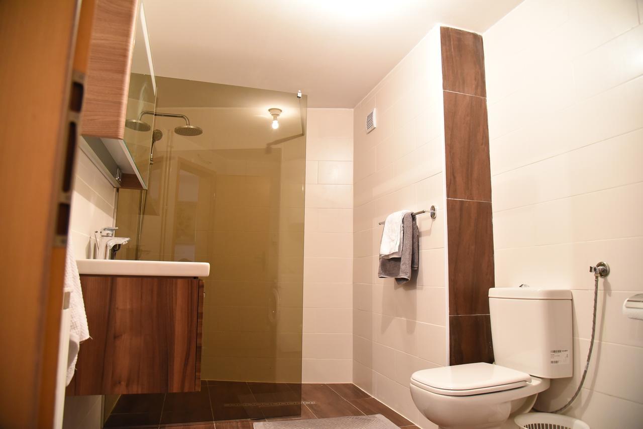 3 Bedroom Home With Parking Garage In The Heart Of Скопье Экстерьер фото