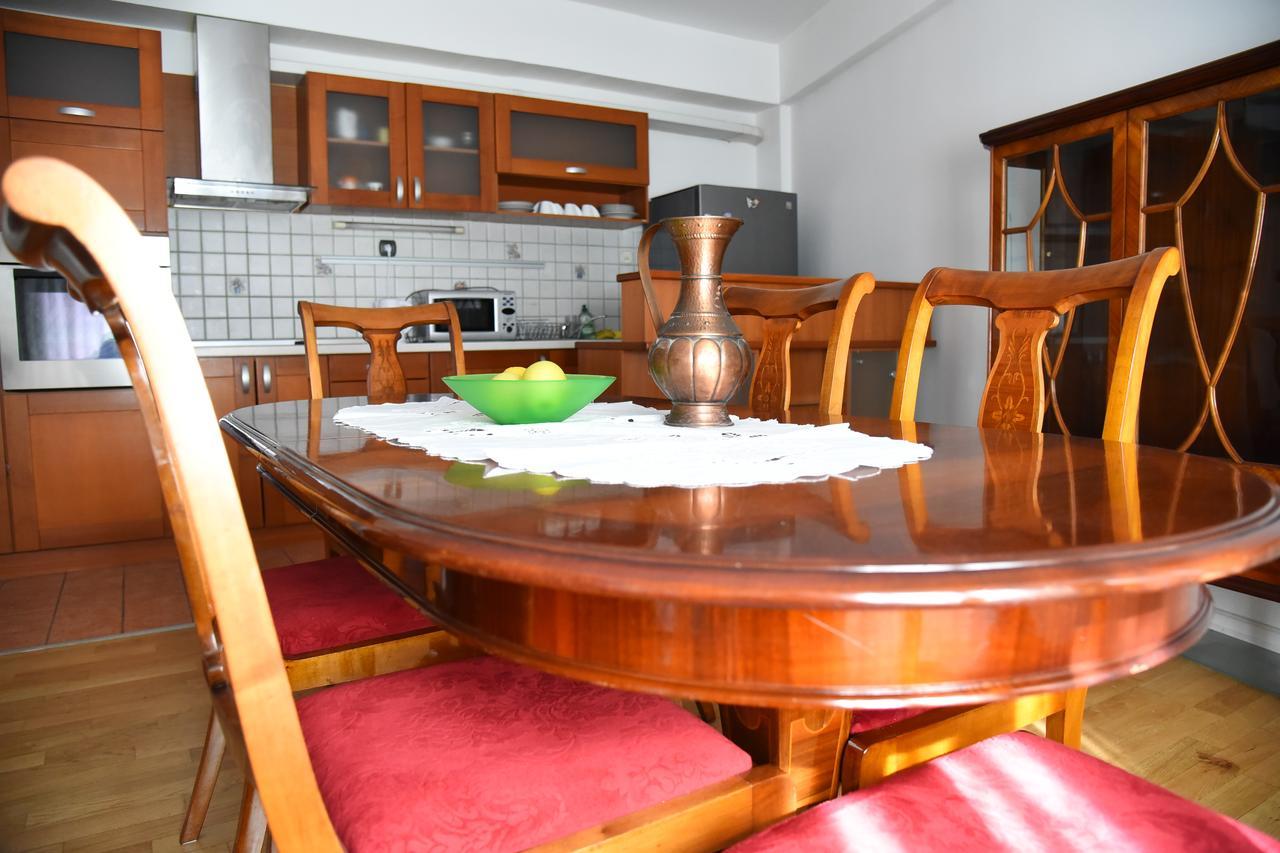 3 Bedroom Home With Parking Garage In The Heart Of Скопье Экстерьер фото